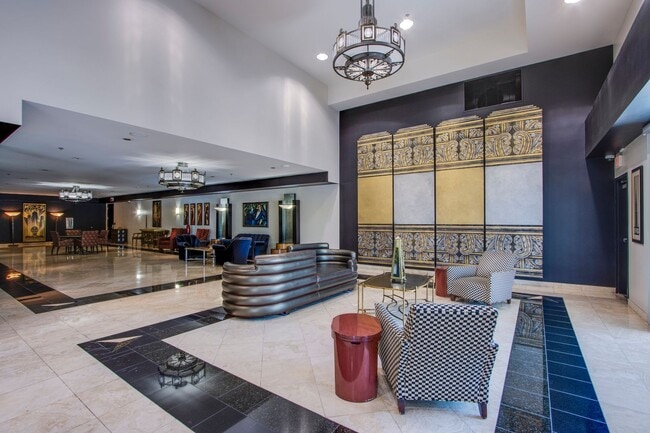 Building Photo - Absolutely stunning high rise loft at Metr...