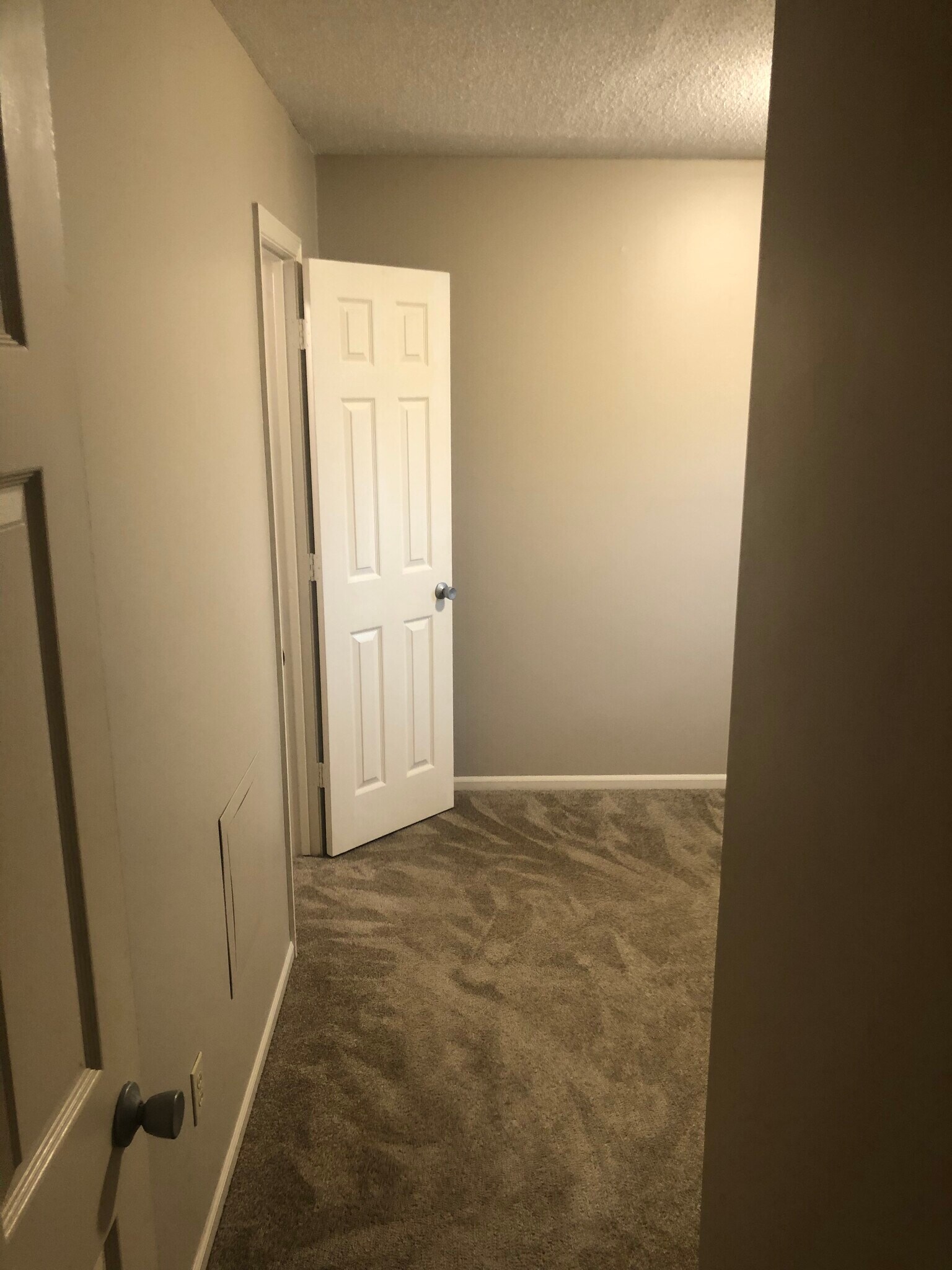 Building Photo - 642 Arbor St