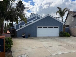 Building Photo - 2226 Cove Ct