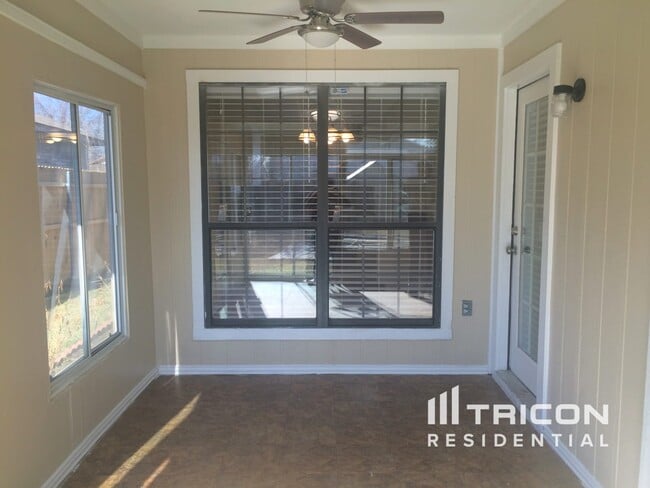 Building Photo - 708 Leedsfield Ct