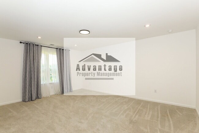 Building Photo - 141 Himalaya Way