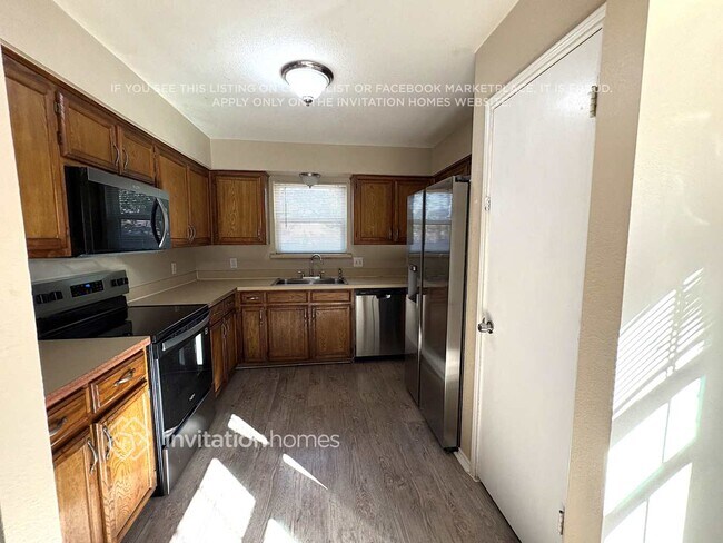 Building Photo - 6403 Walnut Springs Dr