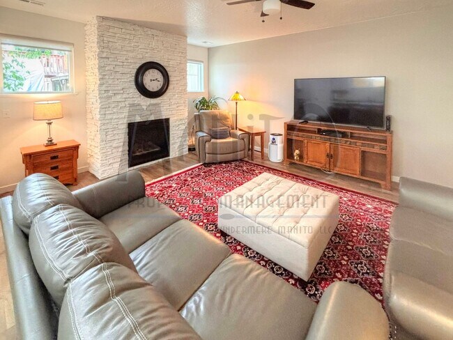 Building Photo - Beautiful South Hill Rancher