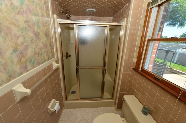 Building Photo - Custom Built brick Manor close to airport ...