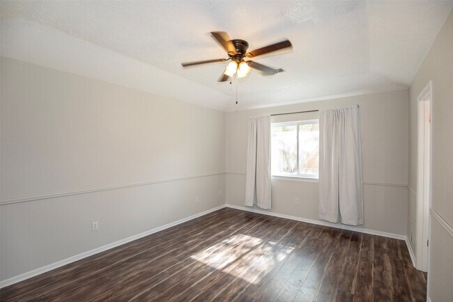 Building Photo - 5617 Fresh Meadow