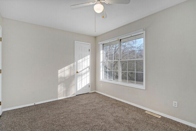 Building Photo - 5911 S Farm Rd 157