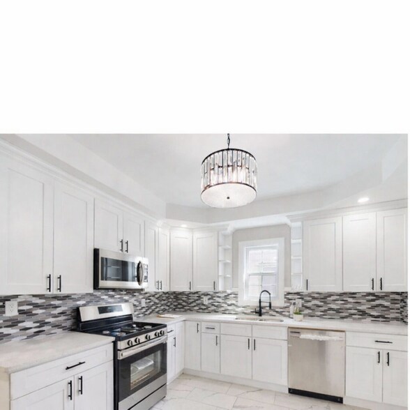 Building Photo - 24 Academy St