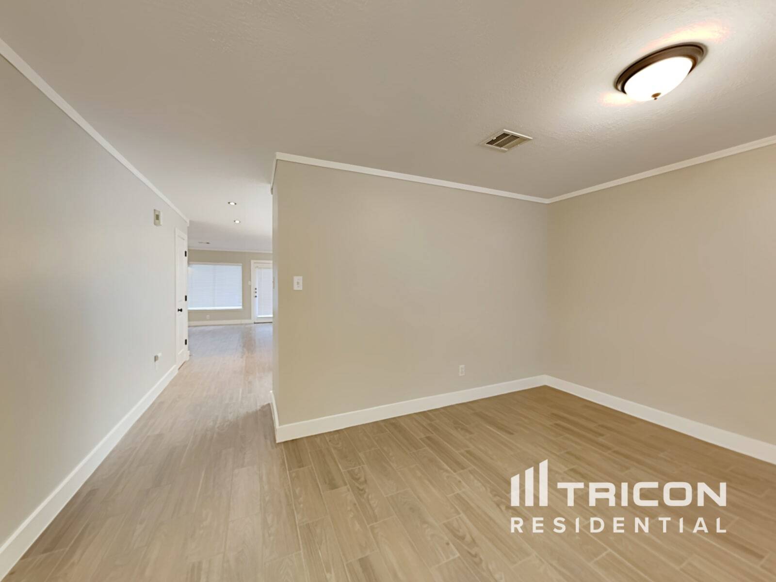 Building Photo - 21880 Silver Oak Ct