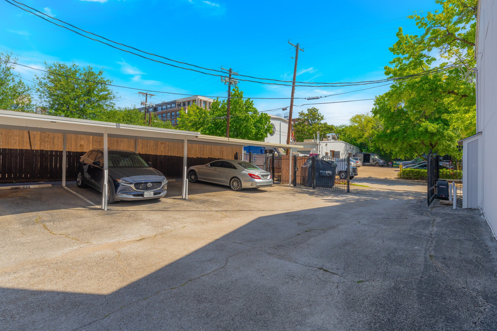 Building Photo - 2815 Welborn St