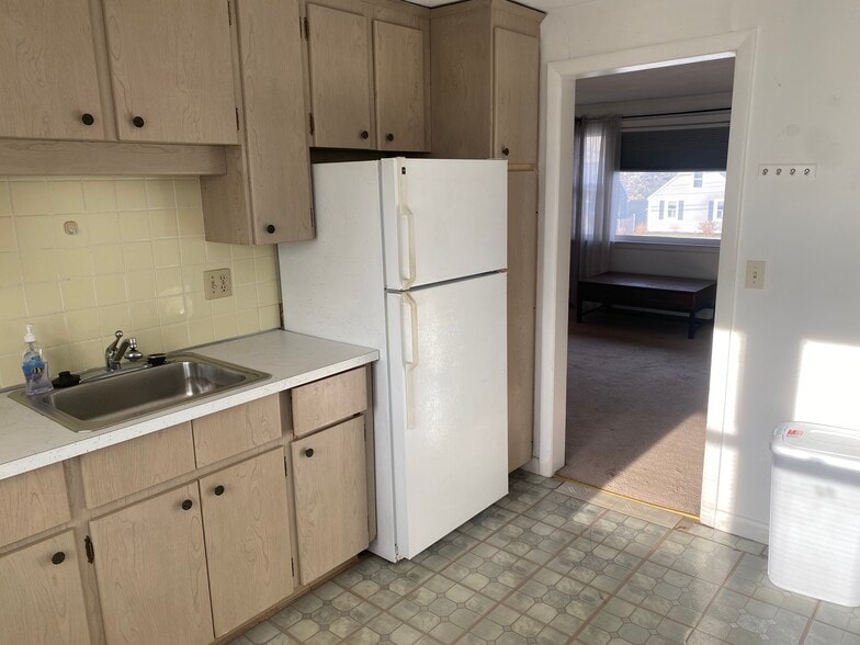 Building Photo - 781 E Squantum St