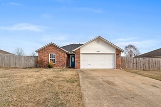 Building Photo - Great 3 bed/2 bath home in quiet Pea Ridge neighborhood!