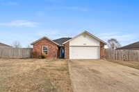 Building Photo - Great 3 bed/2 bath home in quiet Pea Ridge neighborhood!