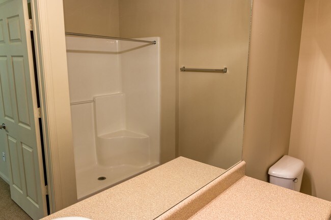 Building Photo - 5106 Delaware Ave