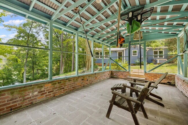 Building Photo - 4116 Tuffy Ln