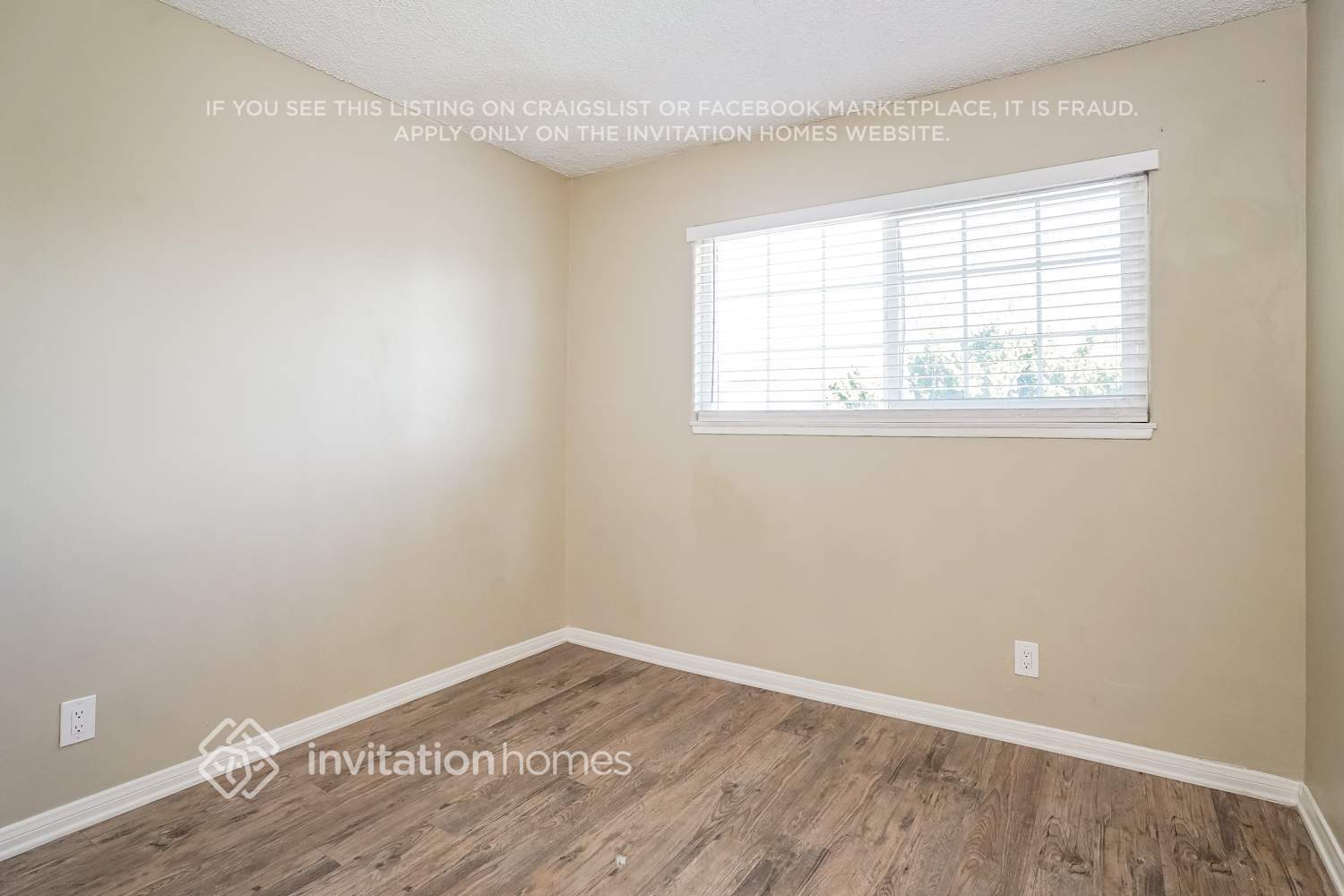 Building Photo - 2164 Athens Ave