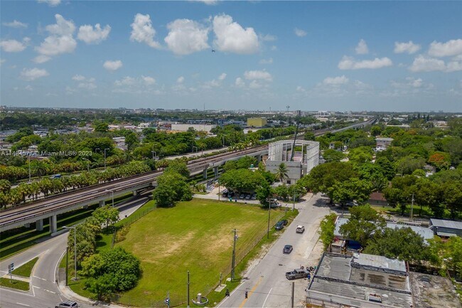 Building Photo - 2185 NW 41st St