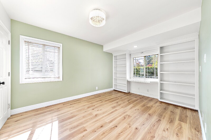 Building Photo - 5400 Columbus Ave