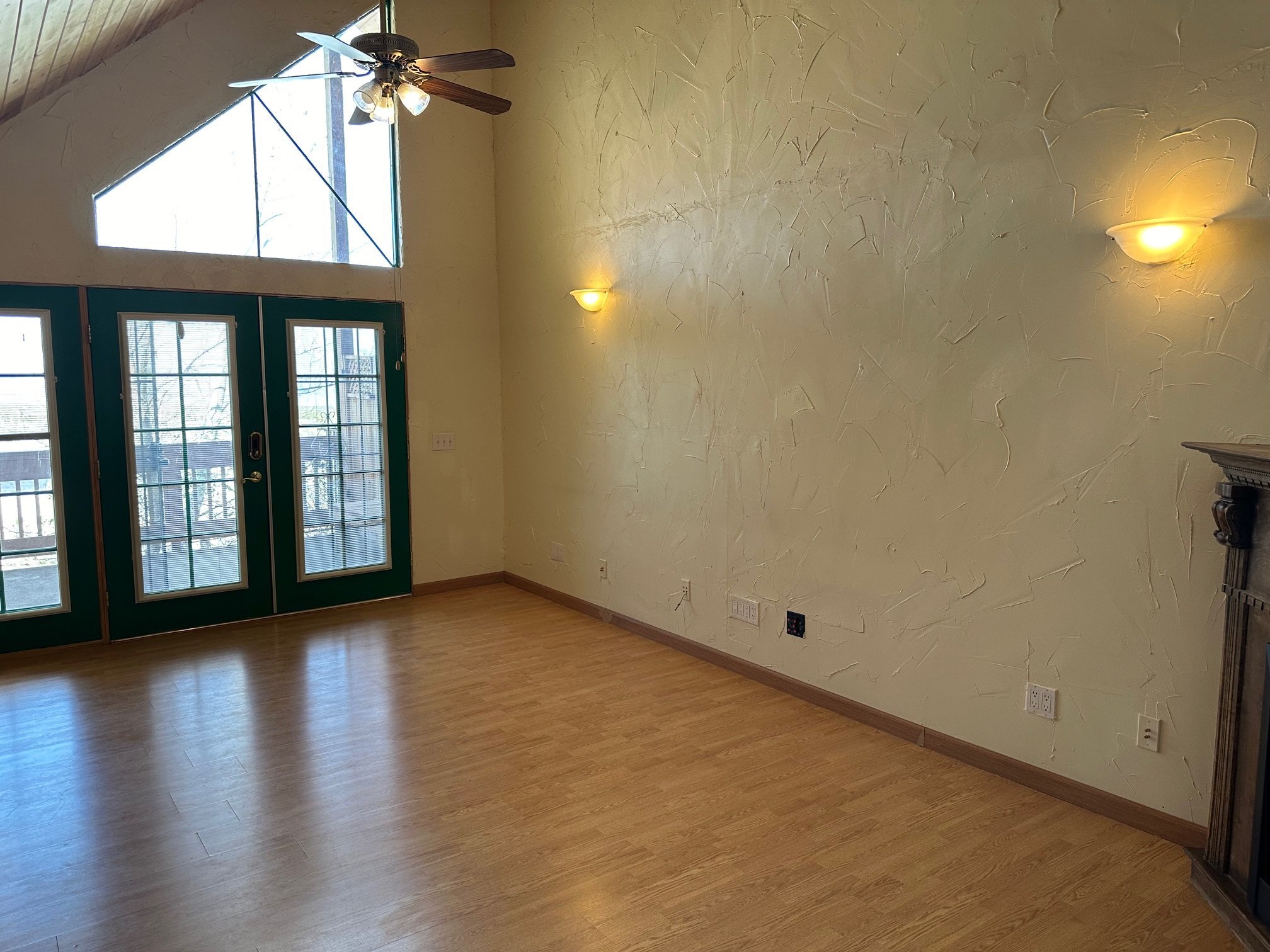 Building Photo - 13975 Racel St
