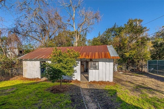 Building Photo - 1009 K St