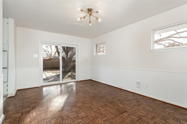 Building Photo - 6908 Wake Forrest Dr