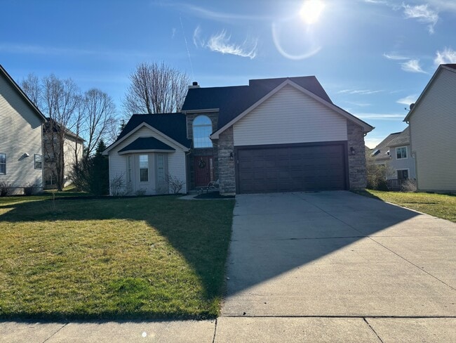 Primary Photo - 603 E Castlebury Cir