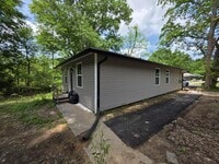 Building Photo - 220 Fisk Ave