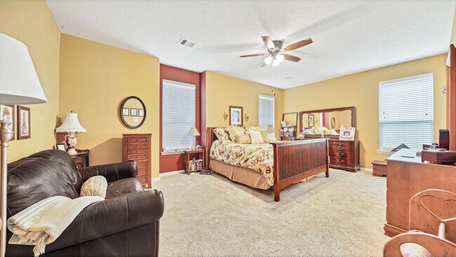 Building Photo - 692 Casual Ln