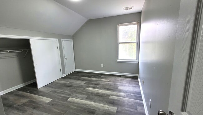 Building Photo - 1169 Arlington Ave SW