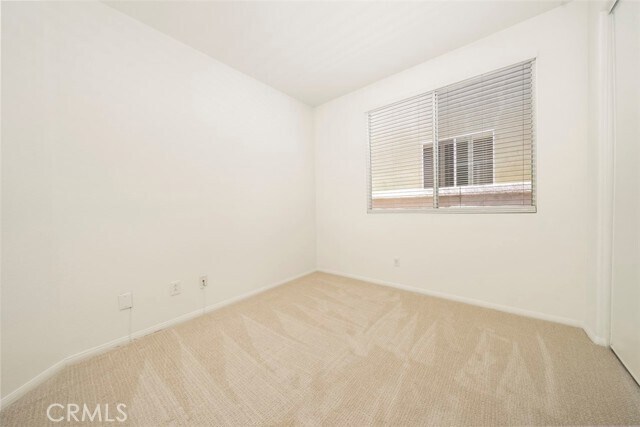 Building Photo - 17 Camarin St