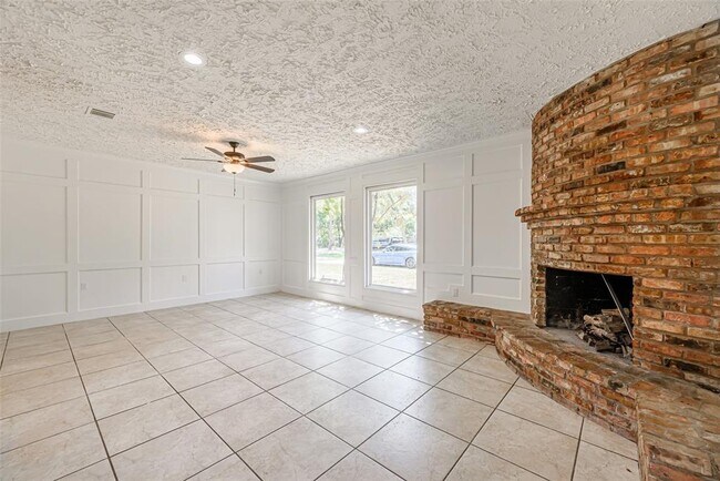 Building Photo - 102 Butlers Ct