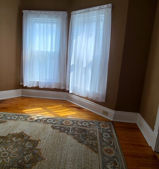 Dining Room - 715 N McBride St