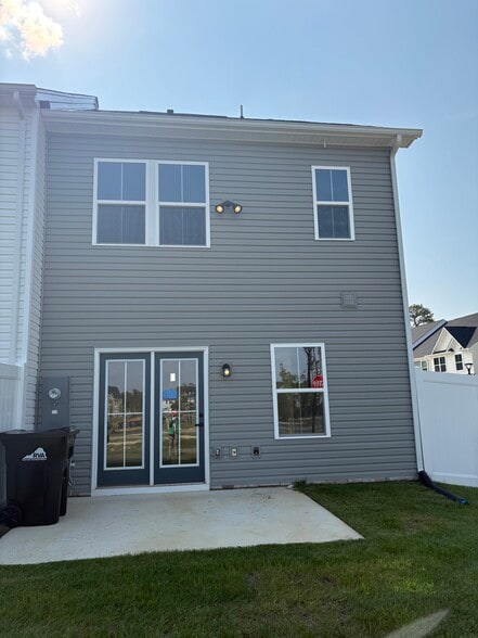 Building Photo - 501 Old Lime Pl