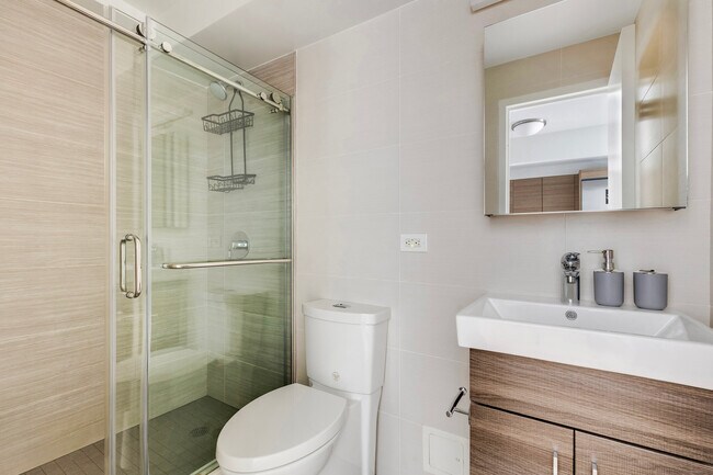 Building Photo - 340 E 51st St