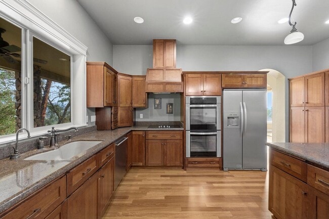 Building Photo - 5BED 4BATH - Beautiful Home with a Gorgeous View