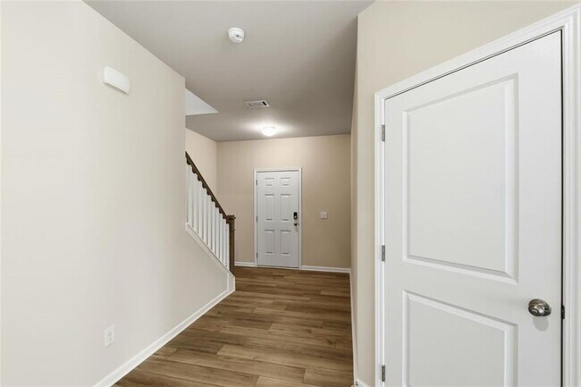 Building Photo - 54 Umber Ln