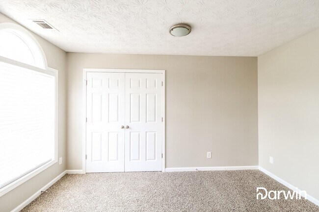 Building Photo - 1811 Harmony Trce