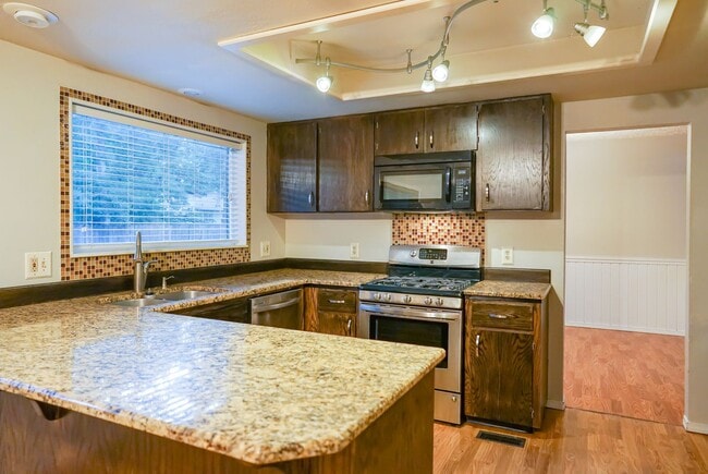 Building Photo - 12183 N Amethyst Dr