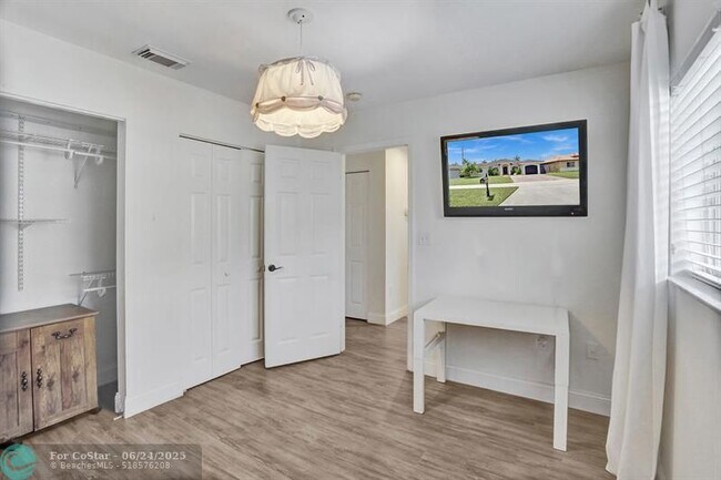 Building Photo - 14221 SW 160th Terrace
