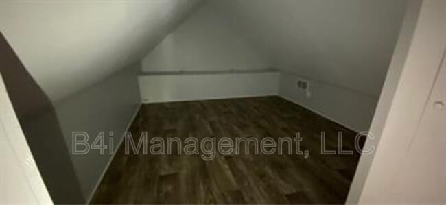 Building Photo - 306 Veazey St