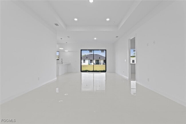 Building Photo - 3808 10th St SW