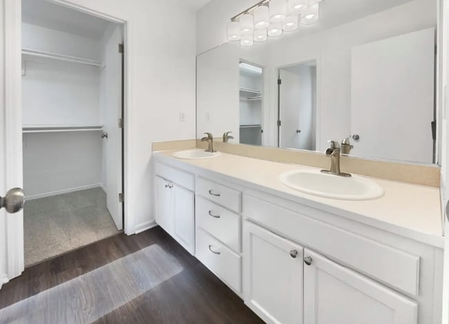 Building Photo - 21730 NE Palisade Pl