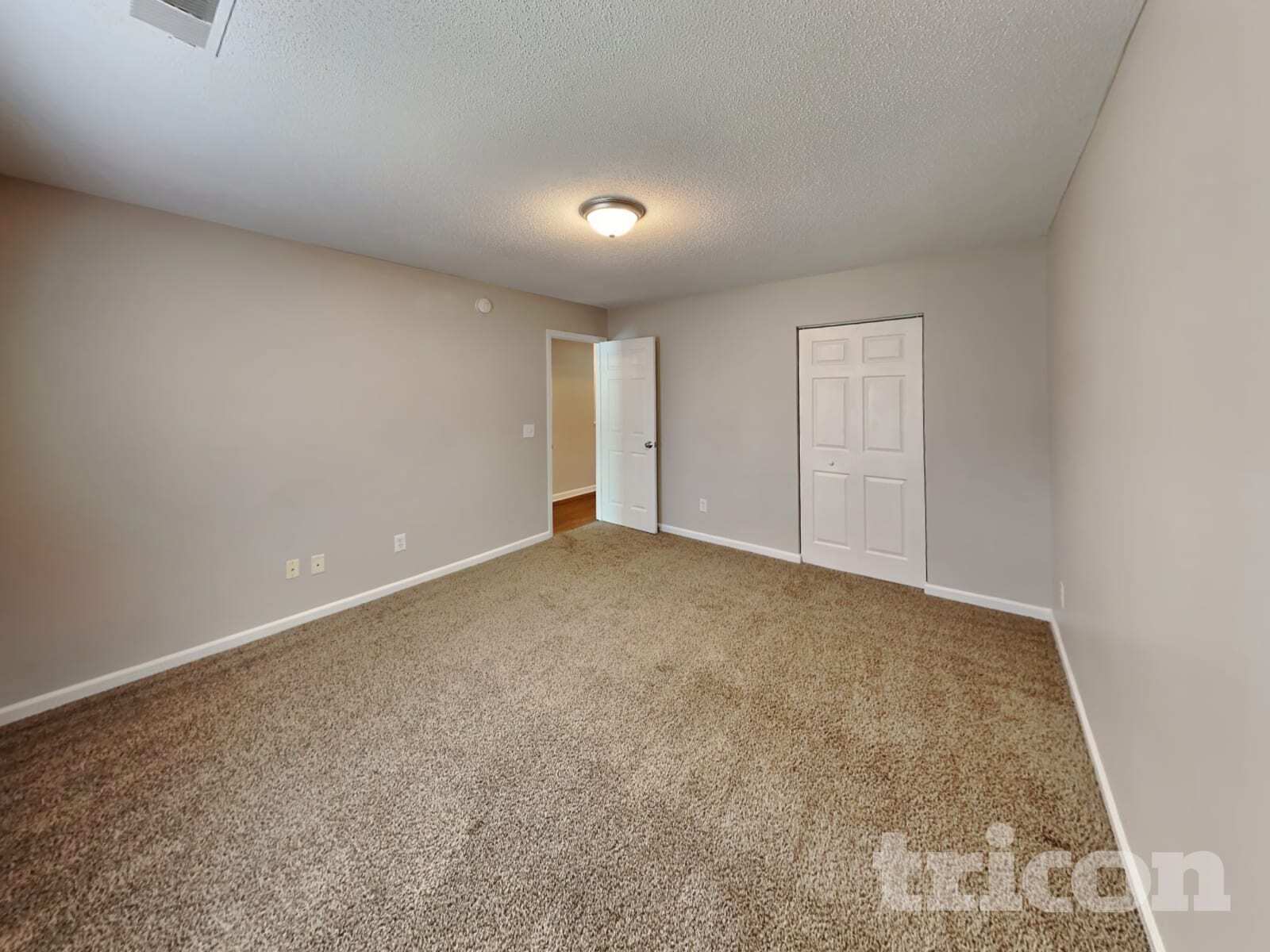Building Photo - 308 Fox Trot Dr