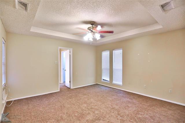 Building Photo - 4025 Inverrary Dr
