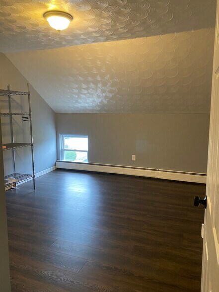 Bedroom 2 - 198 Tecumseh St