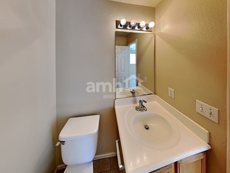 Building Photo - 9318 Aventurine Ct