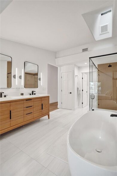 Building Photo - 1020 Bayberry Point Dr