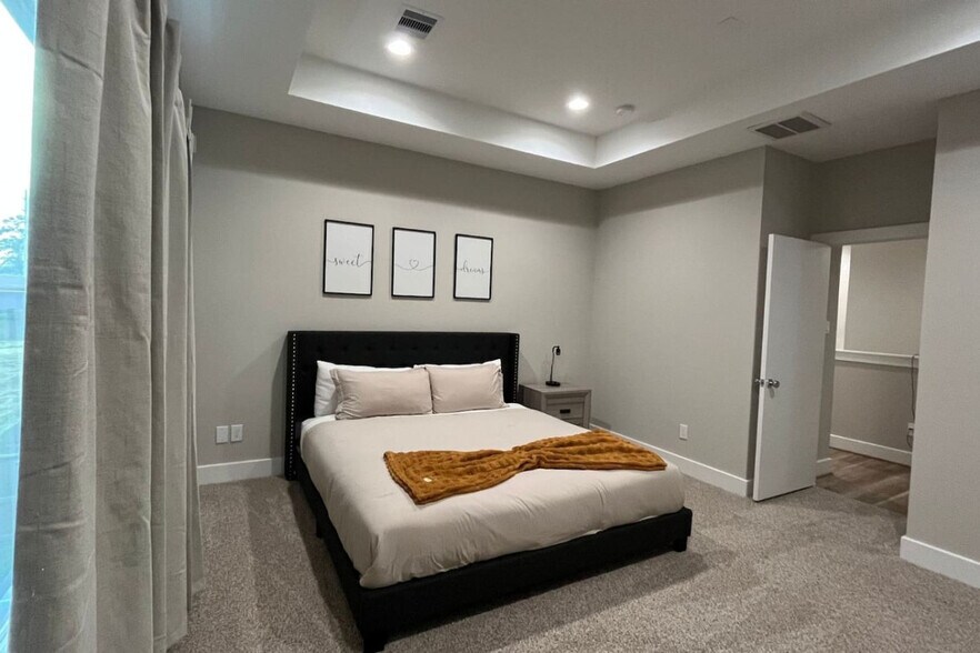 Building Photo - 3208 Bostic St