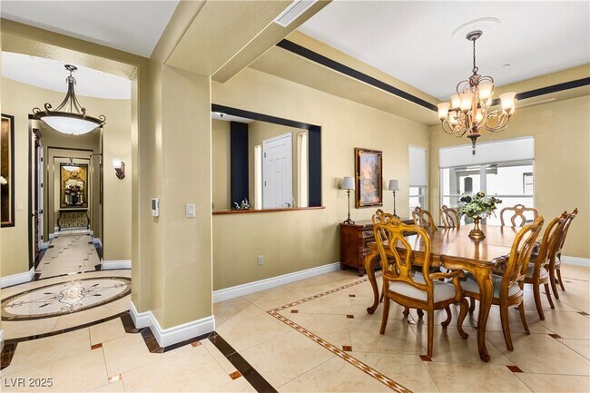 Building Photo - 9145 Tesoras Dr