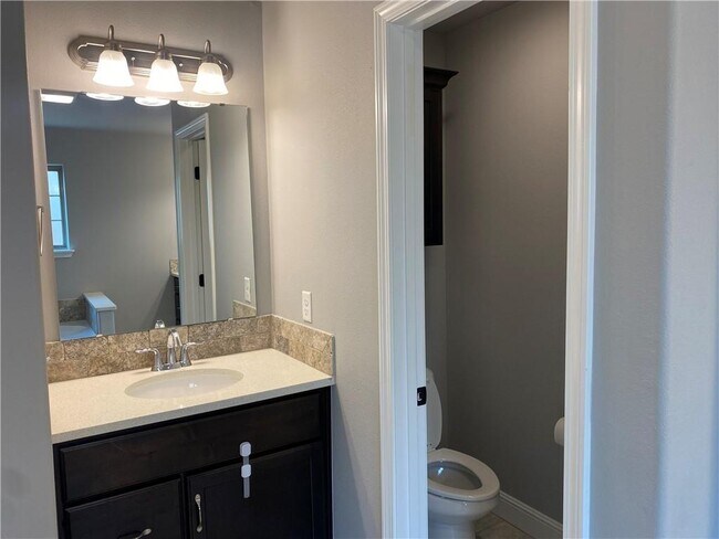 Building Photo - 3550 Macintosh Way