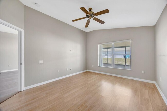 Building Photo - 30435 Annadale Dr